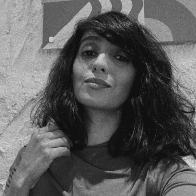 Neely Khan Profile Photo