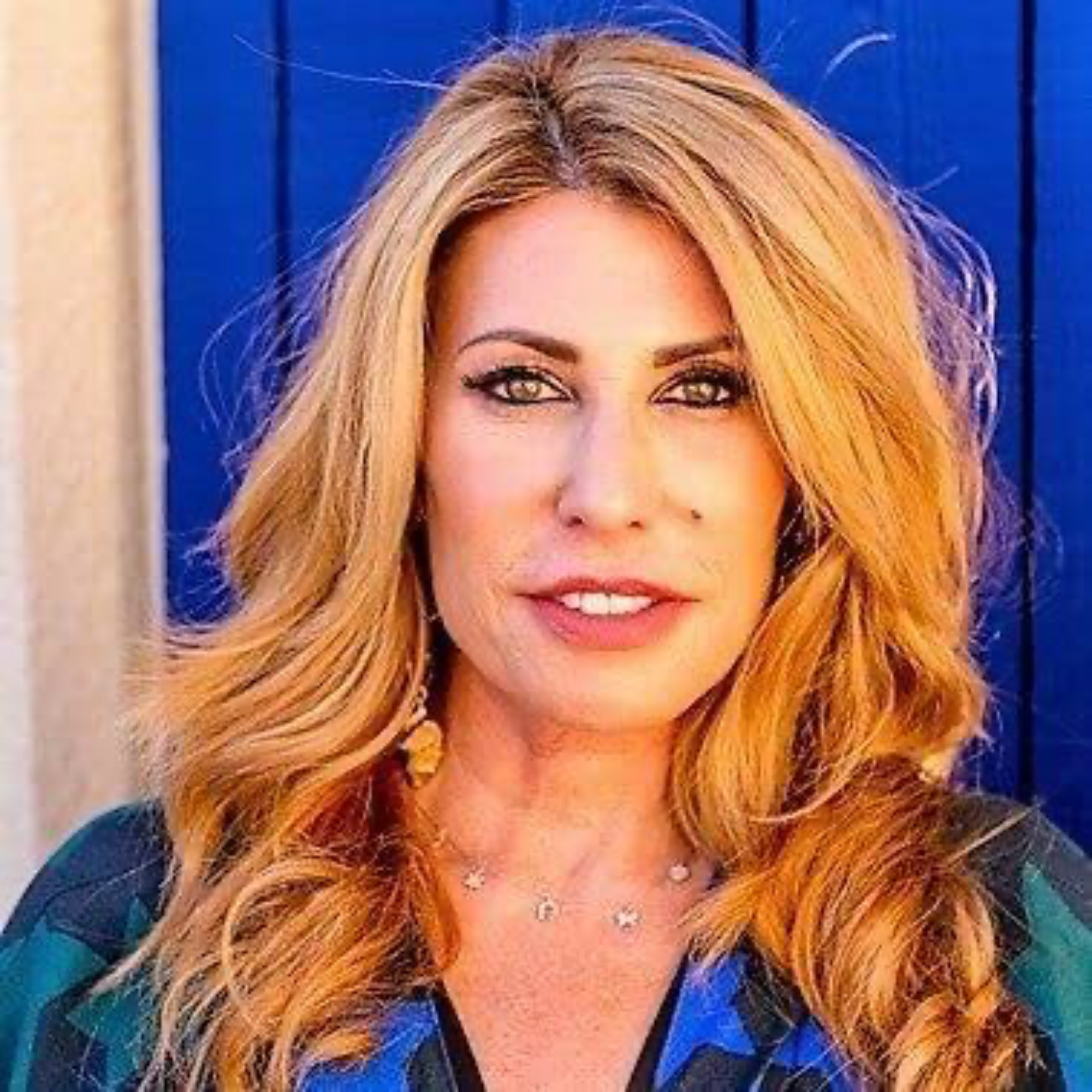 Debbi Dachinger on The Ultimate Biohack, Ayahuasca, and Her Journey from Entertainer to Shaman