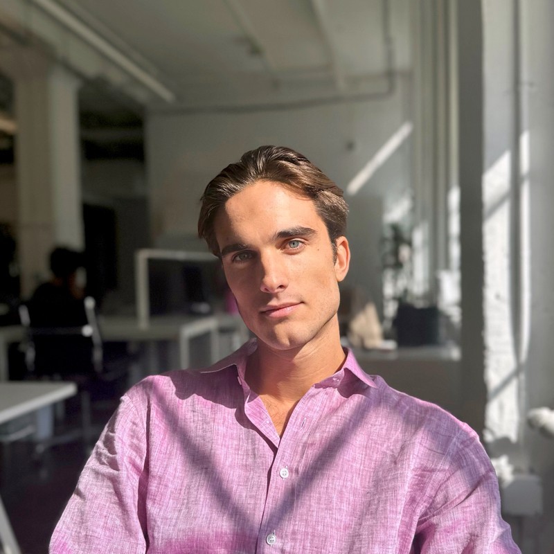 Aris Yeager Profile Photo