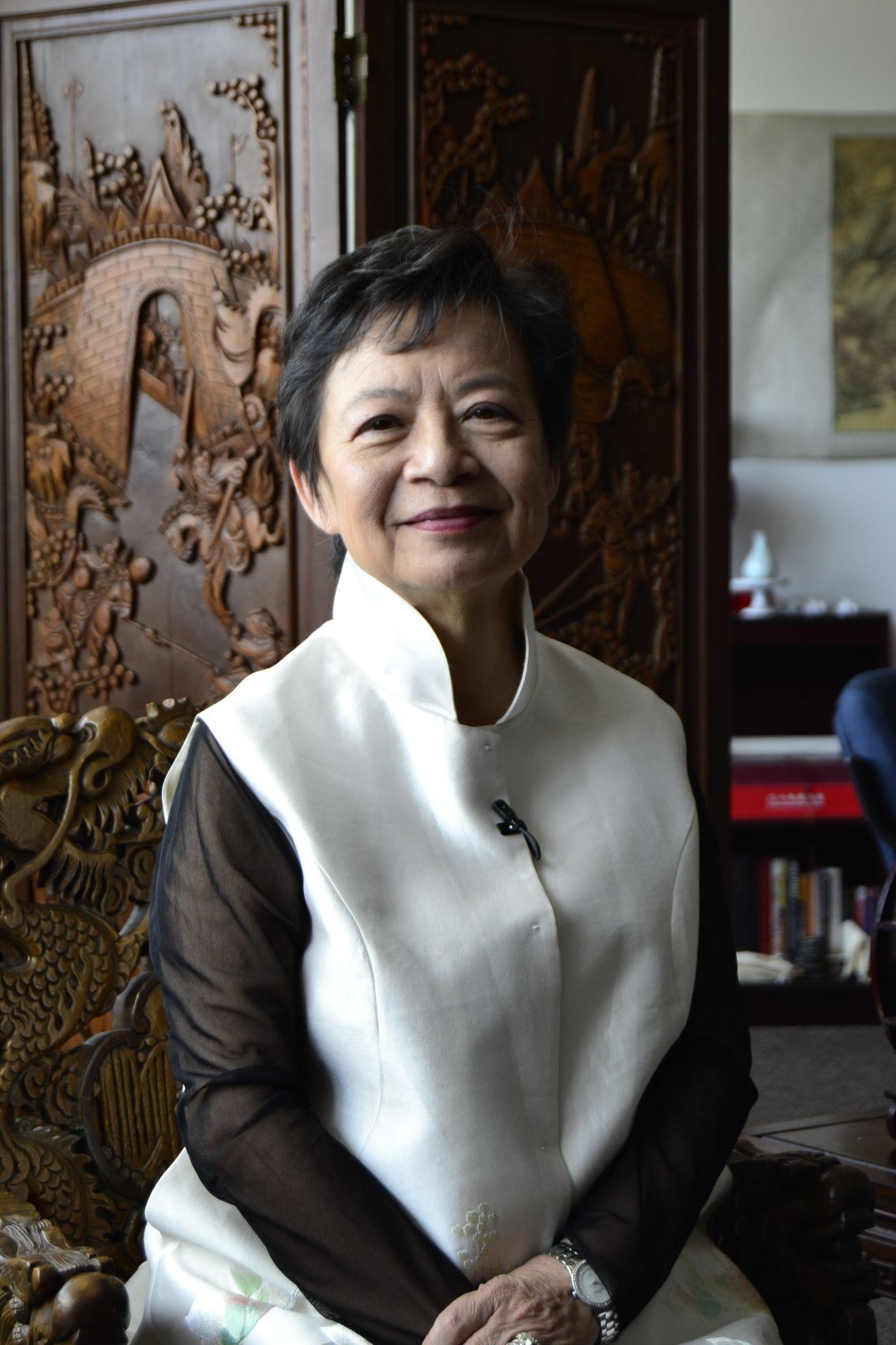 Lirong Lilly Cheng Profile Photo