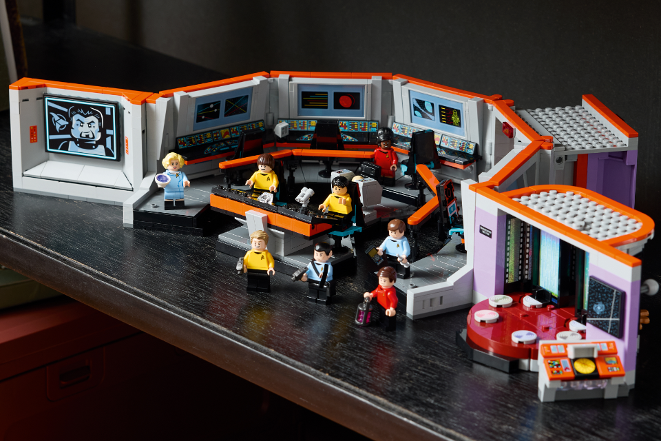 LEGO ANNOUNCES NEW SET FEATURING BRIDGE FROM STAR TREK: THE ORIGINAL SERIES