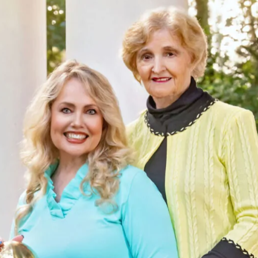 Evelyn and Natalie Kelly Profile Photo