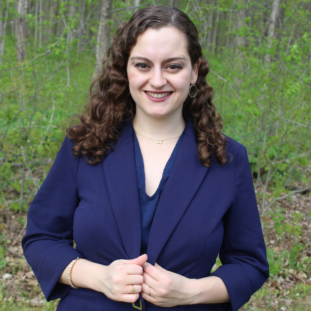 Lizzy Young Profile Photo