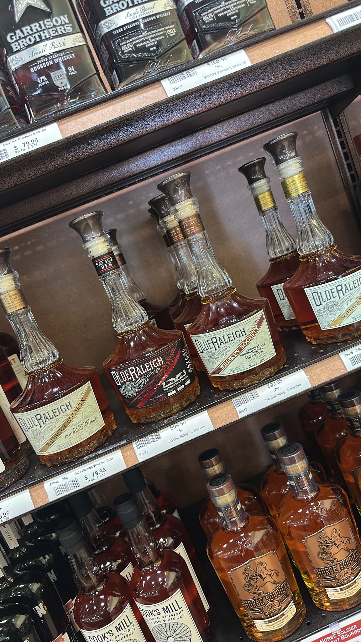 The Art and Science of Bourbon Blending: A Deep Dive with Olde Raleigh Distillery The Art and Science of Bourbon Blending: A Deep Dive with Olde Raleigh Distillery